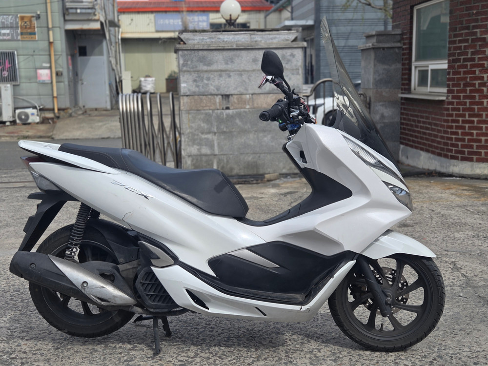 20년식 혼다 PCX 125 판매합니다 이미지