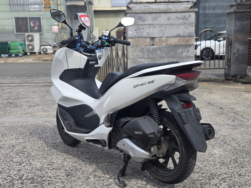 20년식 혼다 PCX 125 판매합니다 이미지