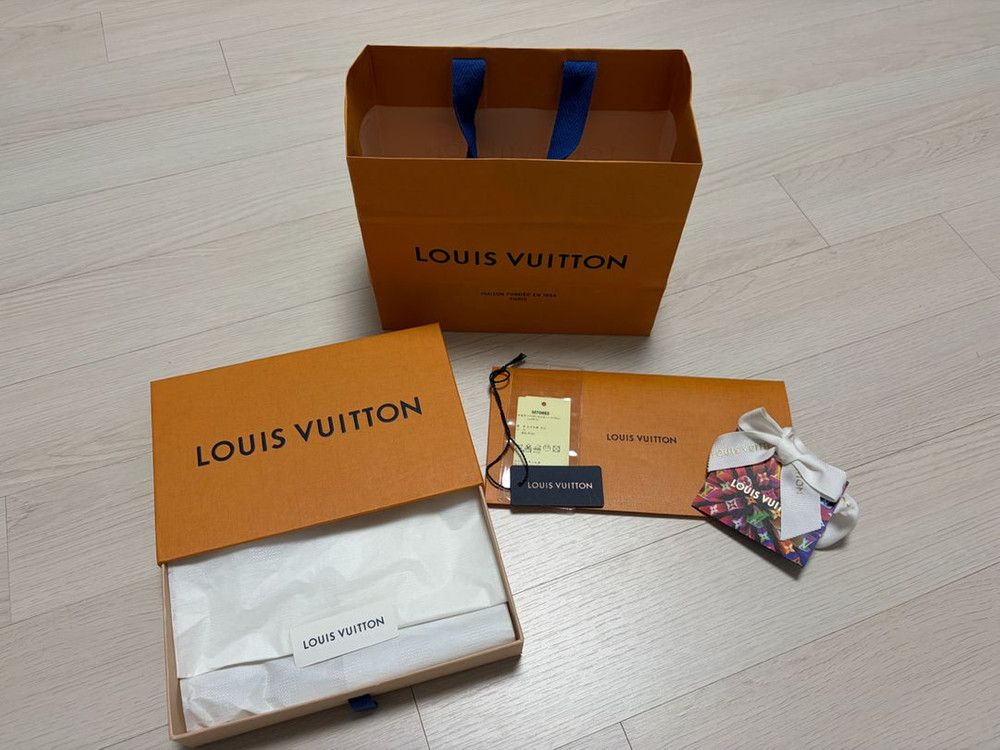 루이비통 LV 월드 방도 스카프 풀박스 이미지