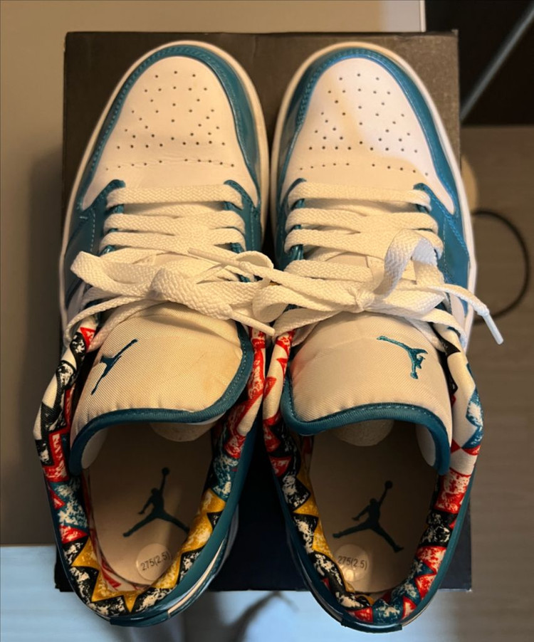 AIR JORDAN 1 LOW SE CYBER TEAL 팝니다. 이미지