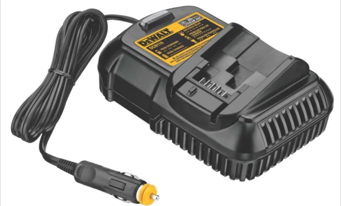 디월트 차량용 배터리충전기 12V/20V DCB119 이미지
