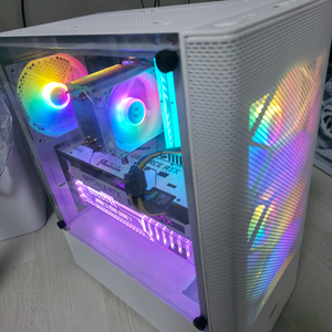 5700x3d rtx3070 16gb 화이트 본체 팝니다 이미지