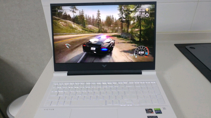 HP 빅터스 화이트 게이밍 노트북/라이젠7,RTX3060 이미지