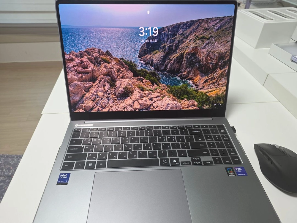 갤럭시북 5프로 NT960XHA-K71AR(32GB RAM/1TBSSD) 그레이 판매합니다. 이미지