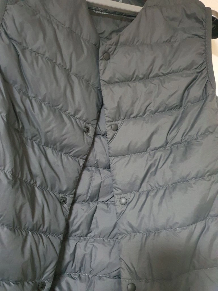무인양품 경량 다운 패딩 조끼 S 차콜 이미지