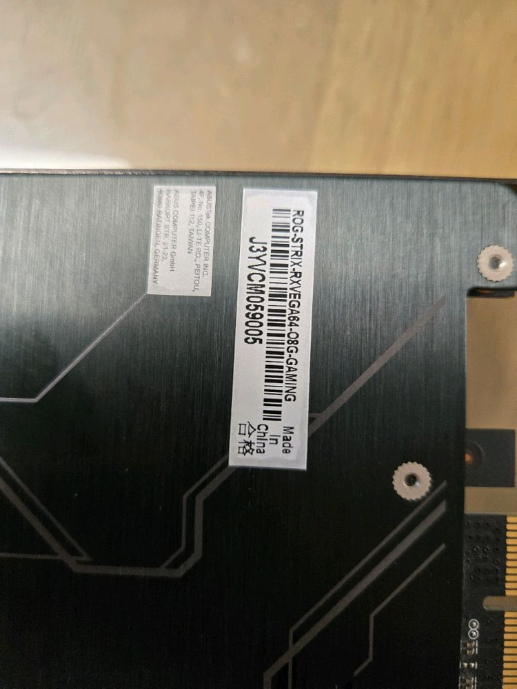 ASUS ROG STRIX RX Vega64 게이밍 그래픽카드 이미지