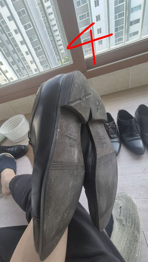 소다 남성정장 구두 4켤레 이미지