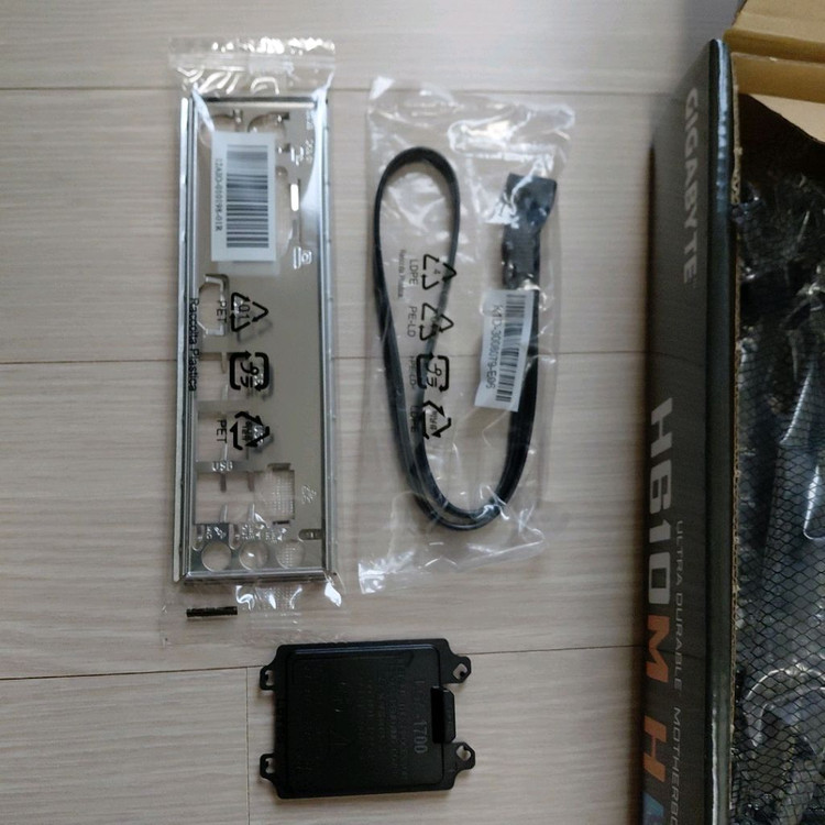 인텔 i3-12100 cpu 기가바이트 h610m d5 보드 이미지
