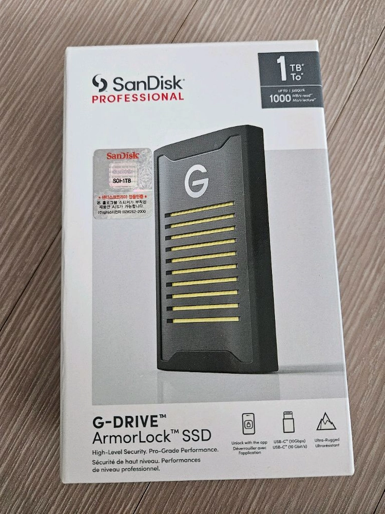 샌디스크 프로페셔널 아머락 ssd 1tb 외장ssd 미개봉 이미지