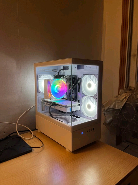 RTX 4060 컴퓨터 본체 판매합니다. 이미지