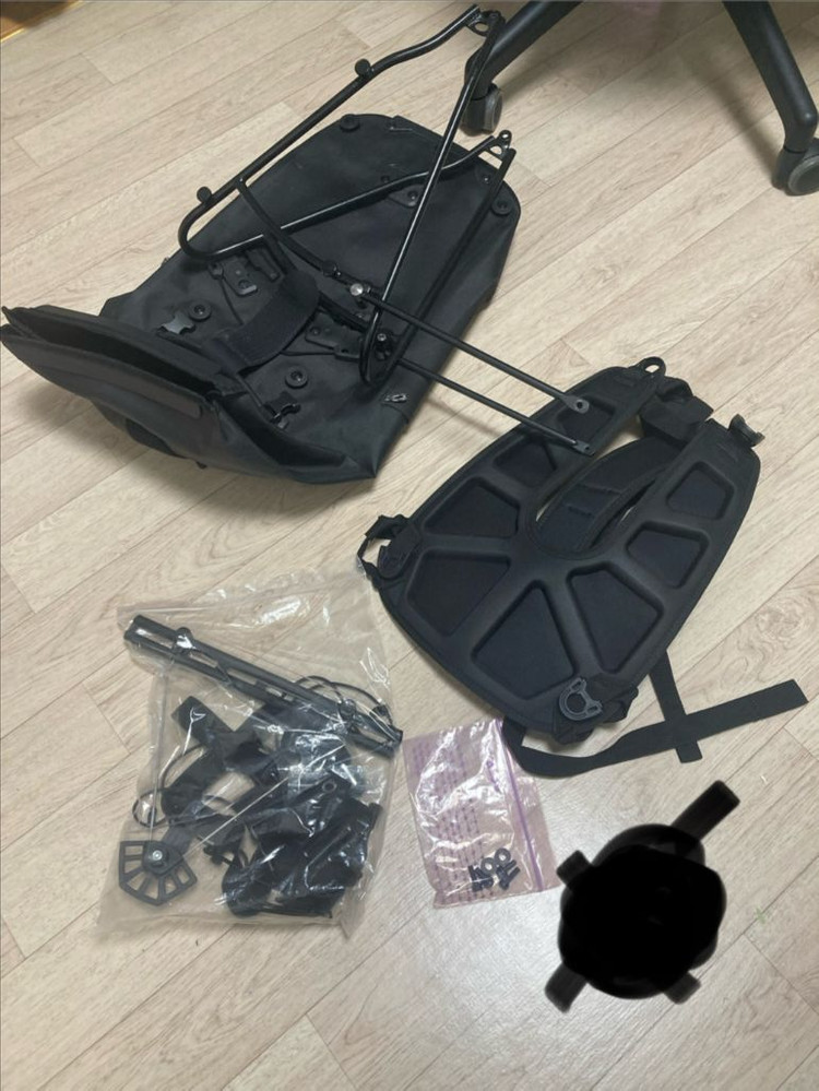 투부스 리어랙 + 오르트립 바리오 패니어백 (여행용 뒷짐받이와 가방세트) 백팩으로도 사용가능합니다. 이미지