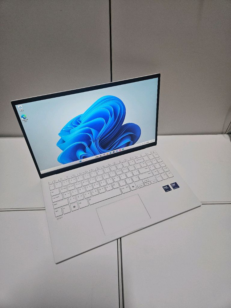 26년제조)LG그램 노트북 15인치 15Z90T U5/램16/SSD256 이미지