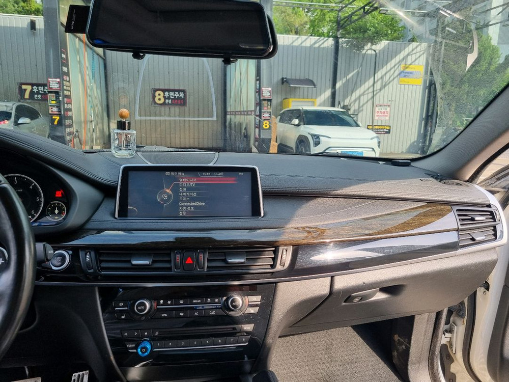 BMW X6 30d Xdrive 이미지