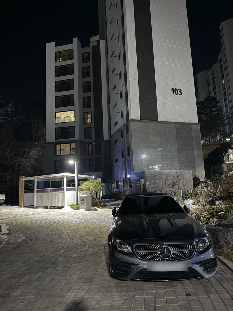 벤츠 w213 E220d 카브리올레 20년 10월식 이미지