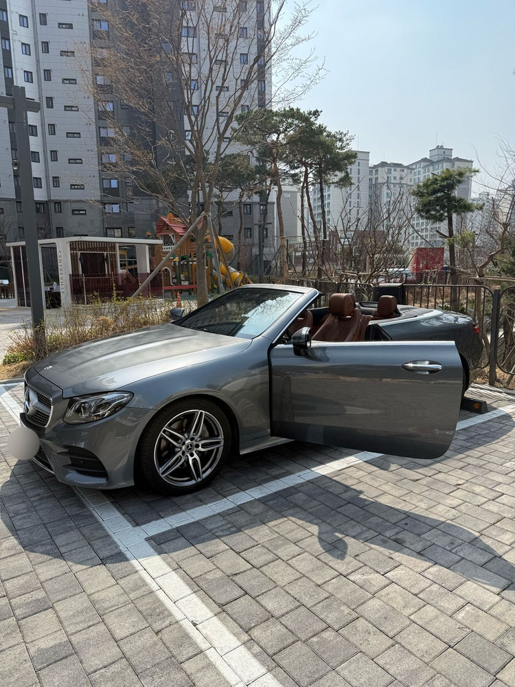 벤츠 w213 E220d 카브리올레 20년 10월식 이미지