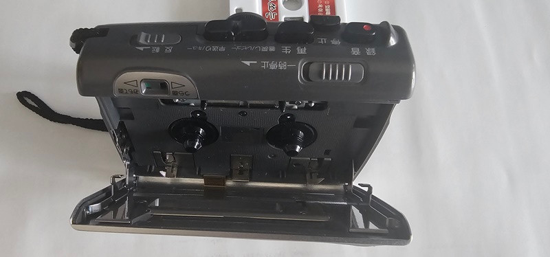 SONY TCS-60 워크맨 작동품 이미지