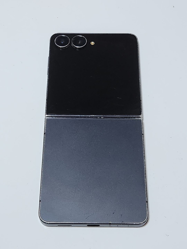 갤럭시Z플립7 256G 블랙 공기계 00340 이미지