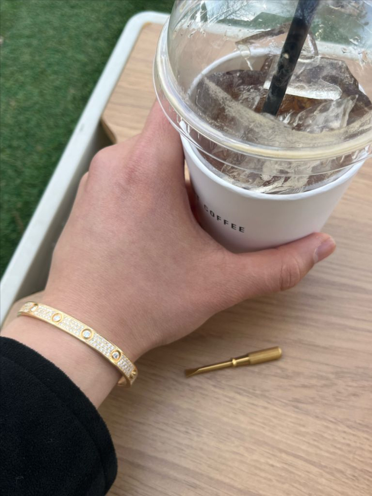 18k 까르띠에 풀파베 러브팔찌 10p 이미지