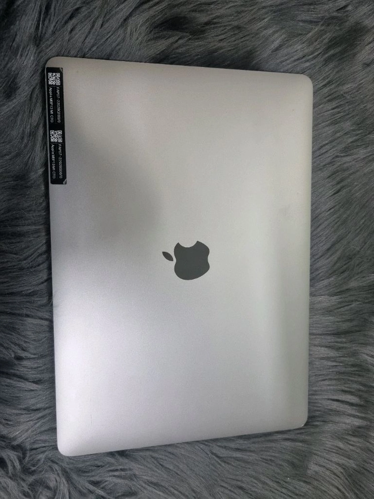 애플 맥북프로 실버 15인치 ssd1tb RAM 16GB 이미지