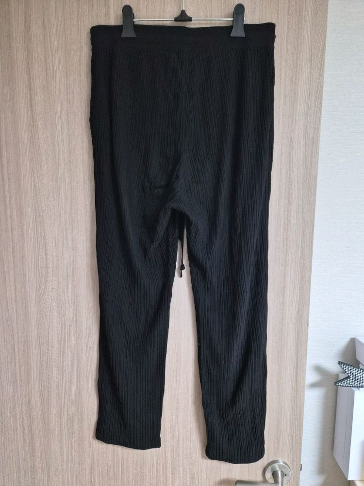 타임 옴므 플리츠 블랙 자켓, 팬츠 이미지