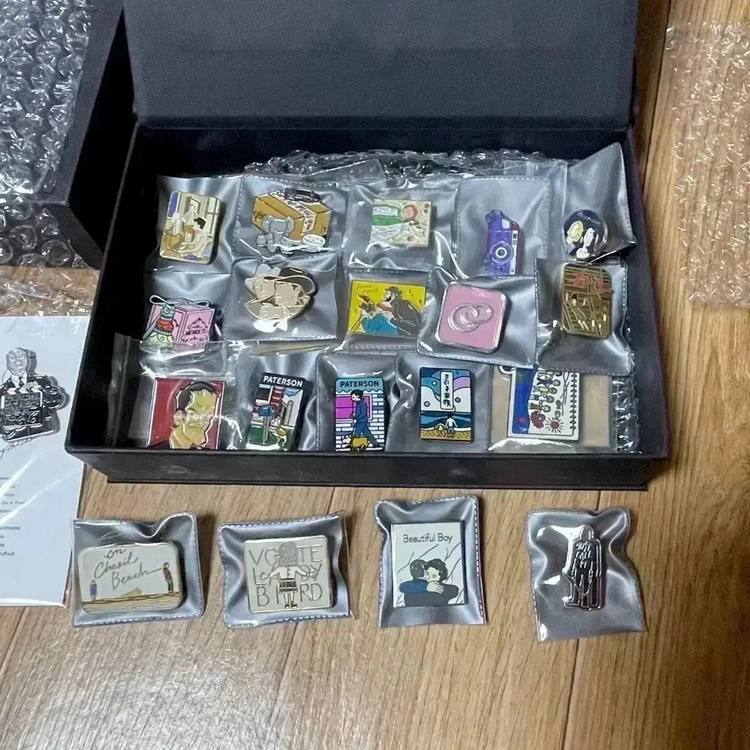 브로크백 마운틴 뱃지2종 아트하우스패스 패키지 히스레저 제이크질렌할 영화 이미지