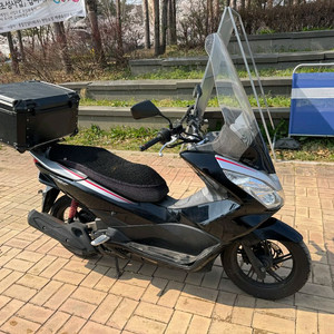 혼다 pcx125 18년 스페셜컬러 스마트키차량 팝니다 이미지