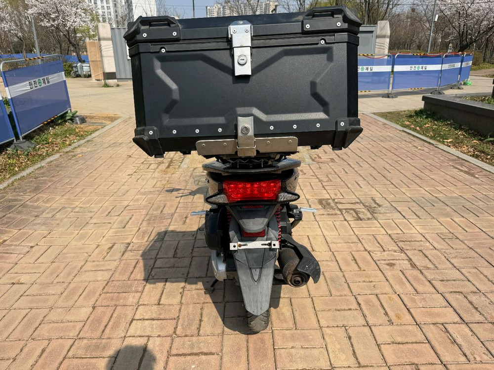 혼다 pcx125 18년 스페셜컬러 스마트키차량 팝니다 이미지
