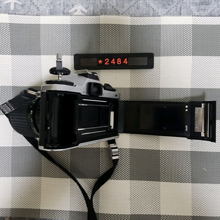 펜탁스 ME 실버바디 필름카메라 35-70mm 줌렌즈 이미지