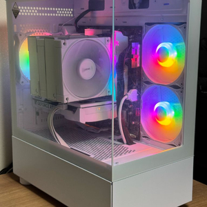 인텔 i7-13700K / RTX5060 작업용 게이밍 컴퓨터 급처 이미지