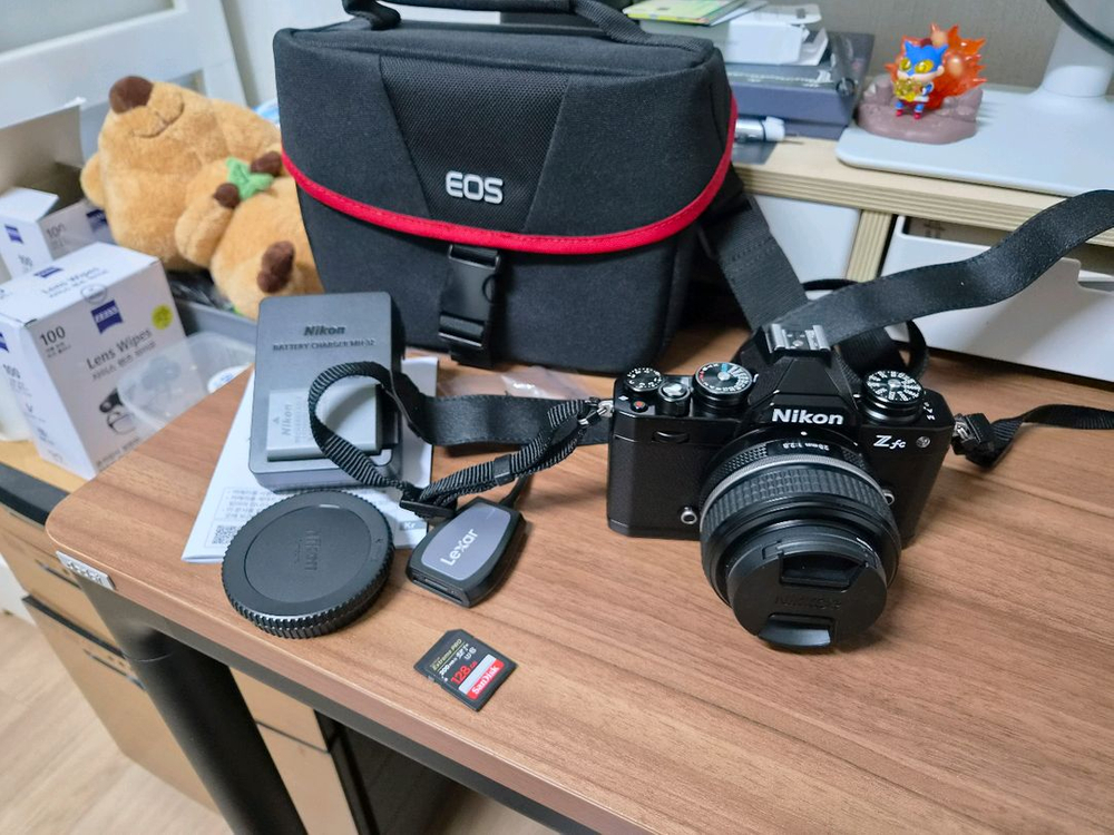 니콘 Zfc 블랙 28mm 2.8 Kit 판매합니다. 이미지