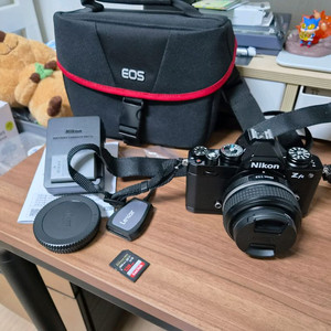 니콘 Zfc 블랙 28mm 2.8 Kit 판매합니다. 이미지