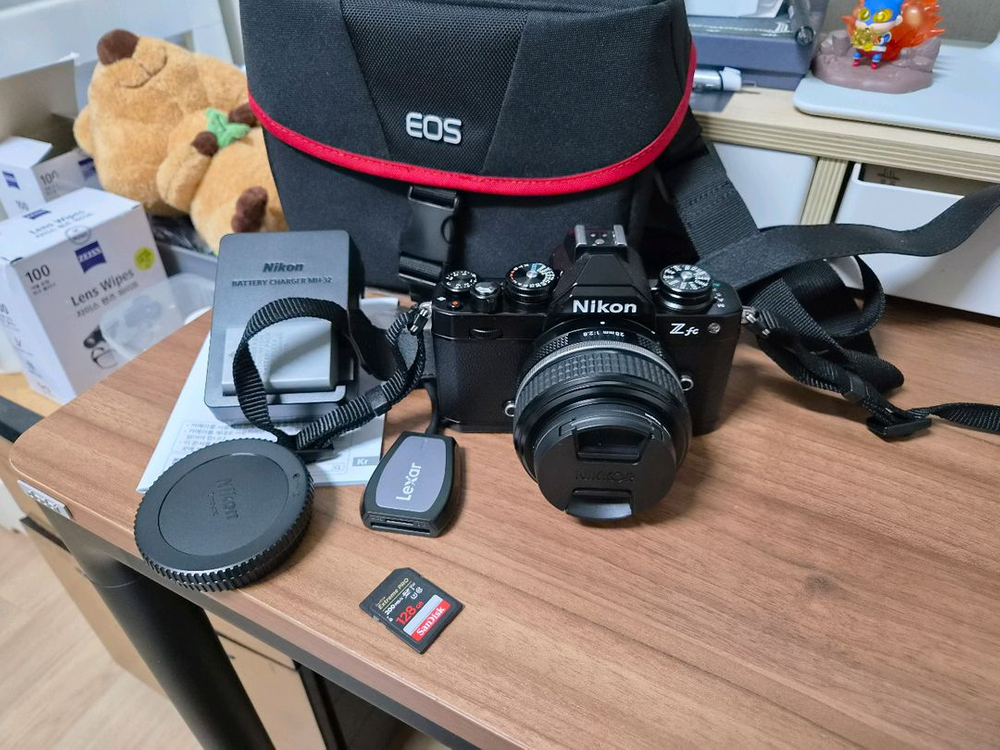 니콘 Zfc 블랙 28mm 2.8 Kit 판매합니다. 이미지