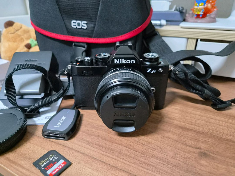 니콘 Zfc 블랙 28mm 2.8 Kit 판매합니다. 이미지
