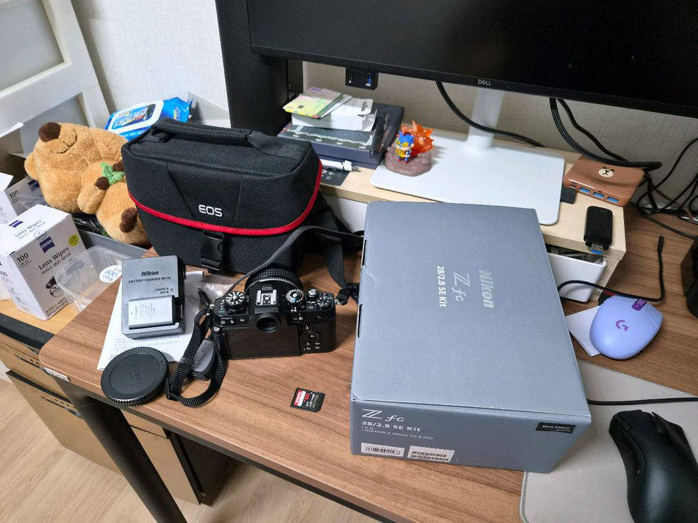 니콘 Zfc 블랙 28mm 2.8 Kit 판매합니다. 이미지