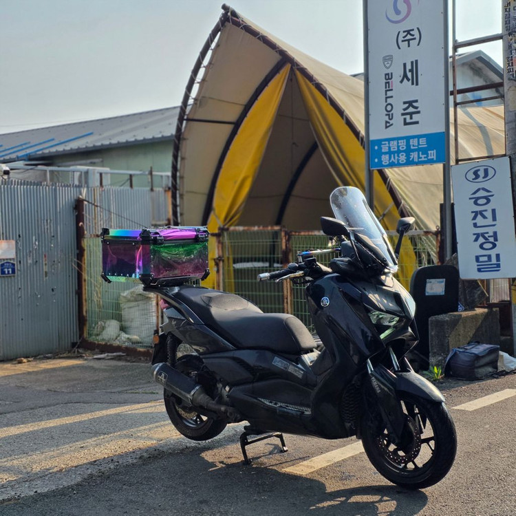야마하 XMAX300 이미지