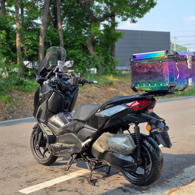 야마하 XMAX300 이미지