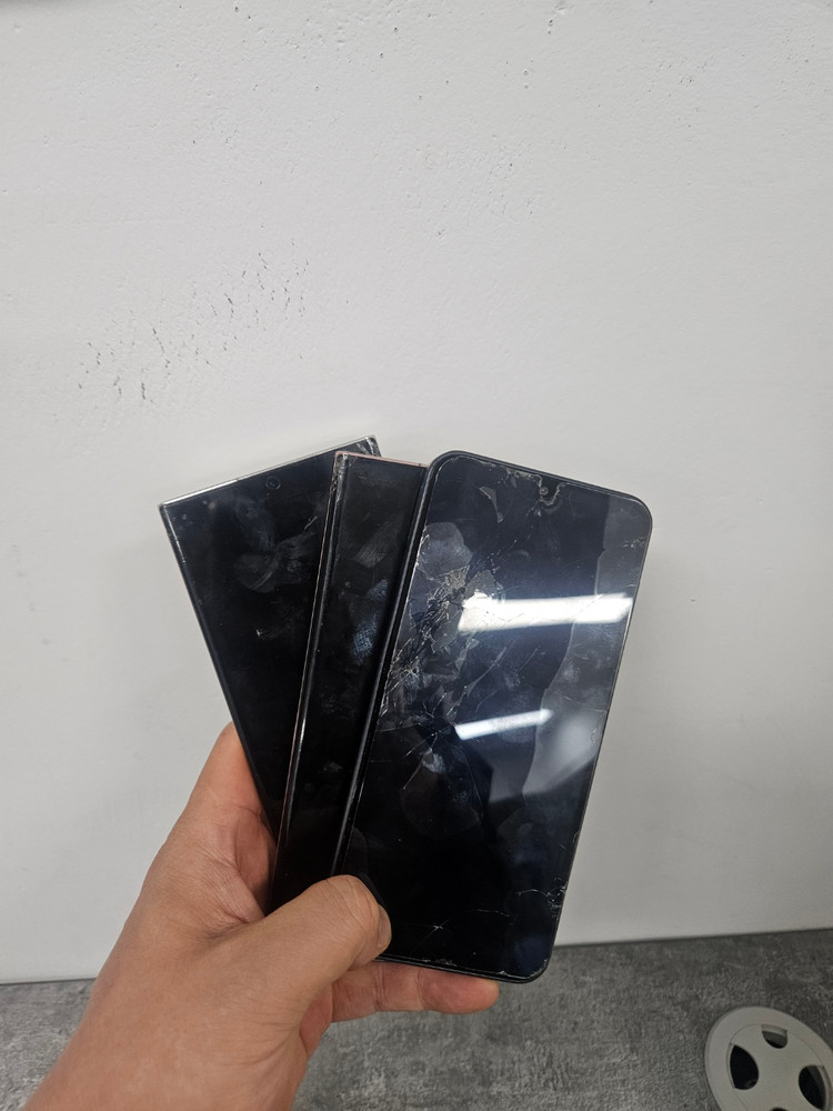 김포 고장폰 파손폰 메입 매입 갤럭시 아이폰 엘지폰 폴더폰 이미지