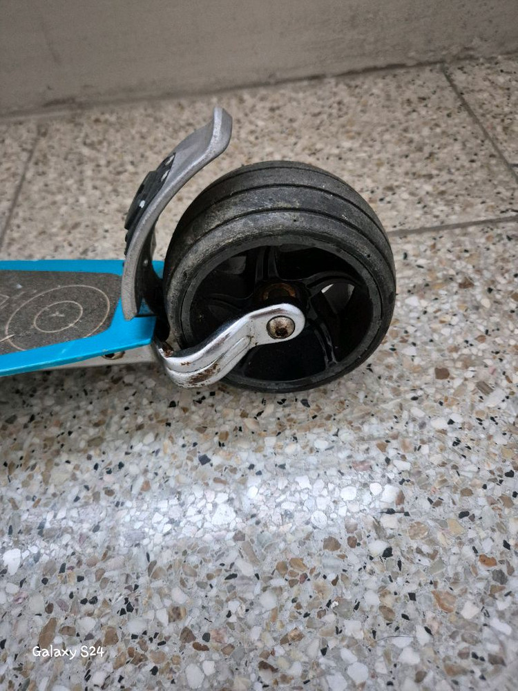 마이크로 로켓 접이식 킥보드 이미지