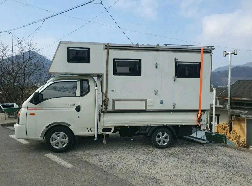 트럭캠퍼1톤캠핑카 이미지