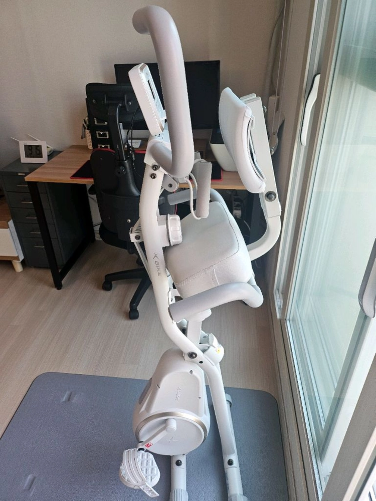 스포틀러 접이식 실내자전거 판매합니다. 이미지