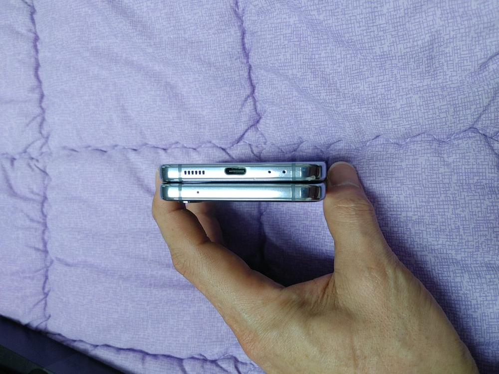 S급 ㅡ 갤럭시 Z플립4 512GB ㅡ 새케이스 이미지