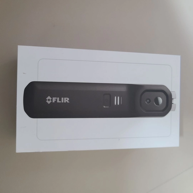 플리어 FLIR ONE Edge Pro 열화상카메라(1회만 사용) 이미지