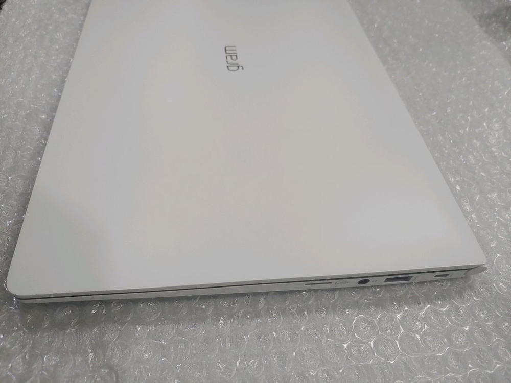 LG 그램 14Z980-MR3MK SSD256G 메모리12G 업그레이드된 노트북 판매합니다 이미지