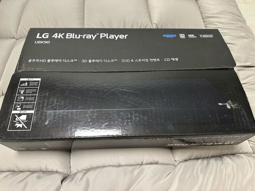 LG UBK90 블루레이 플레이어 이미지