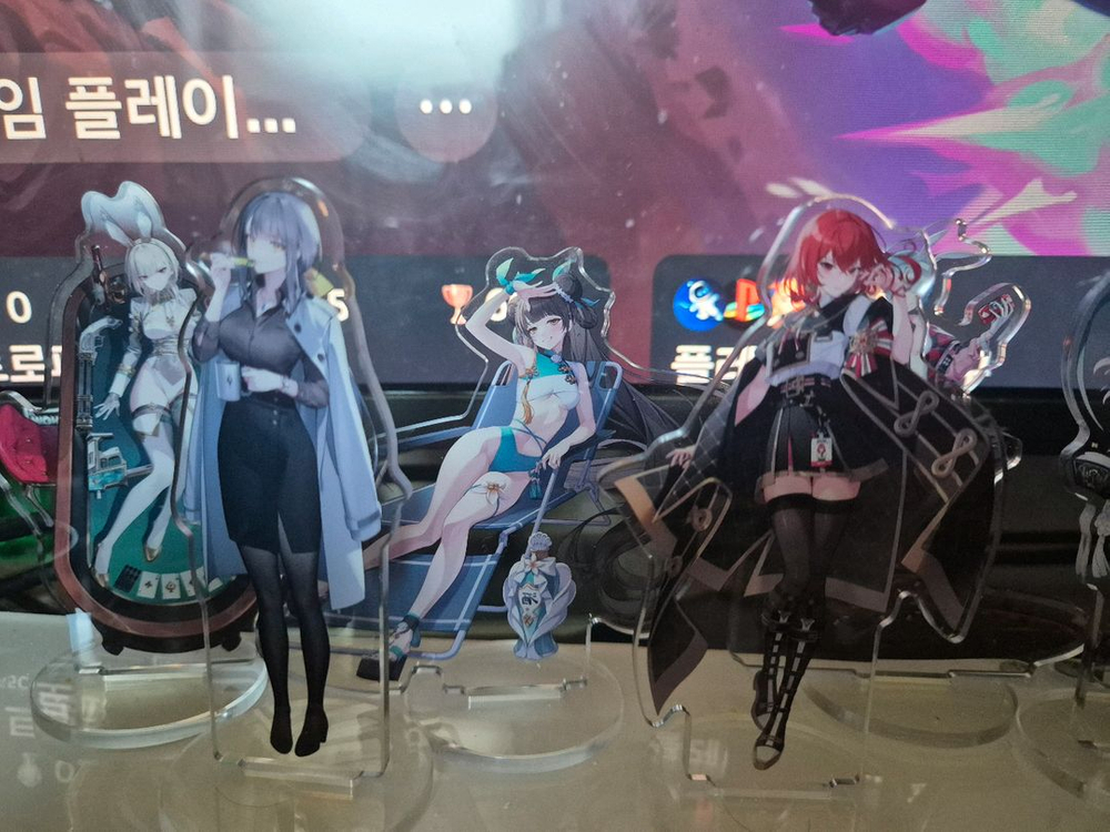 이터널리턴 아크릴스탠드 10센치. 이미지