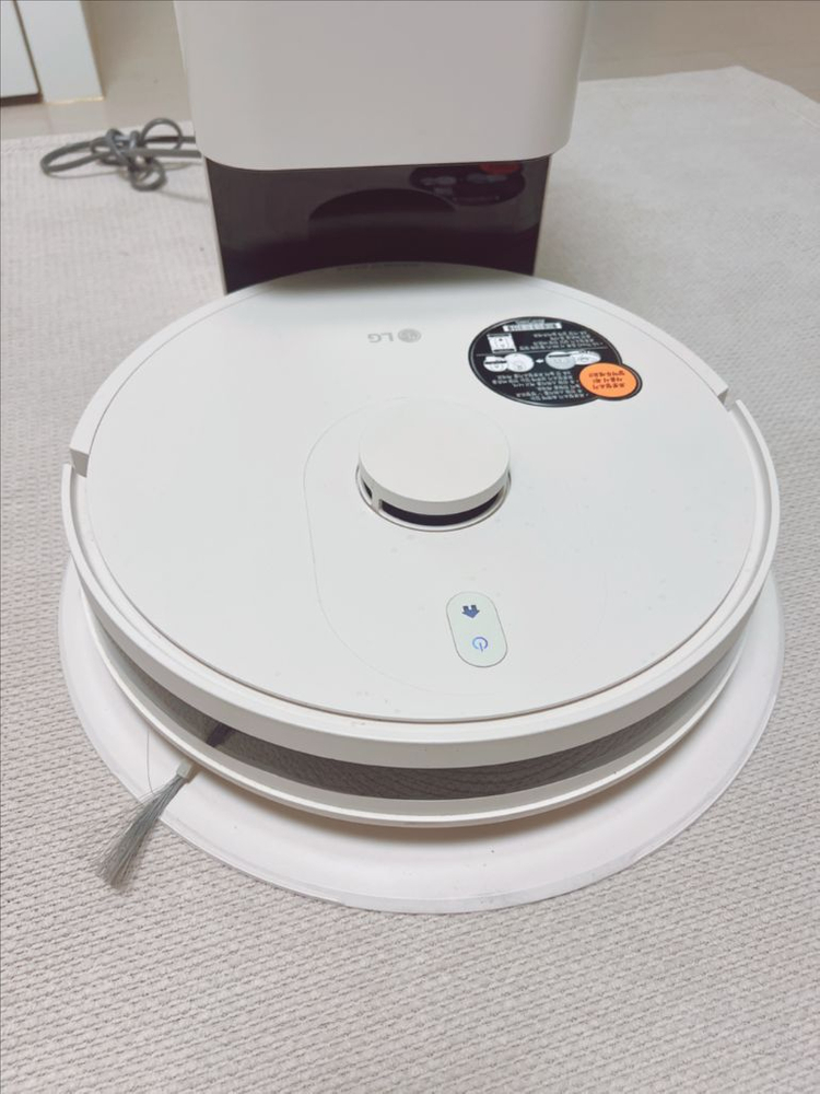 LG 로봇청소기 급처분 이미지