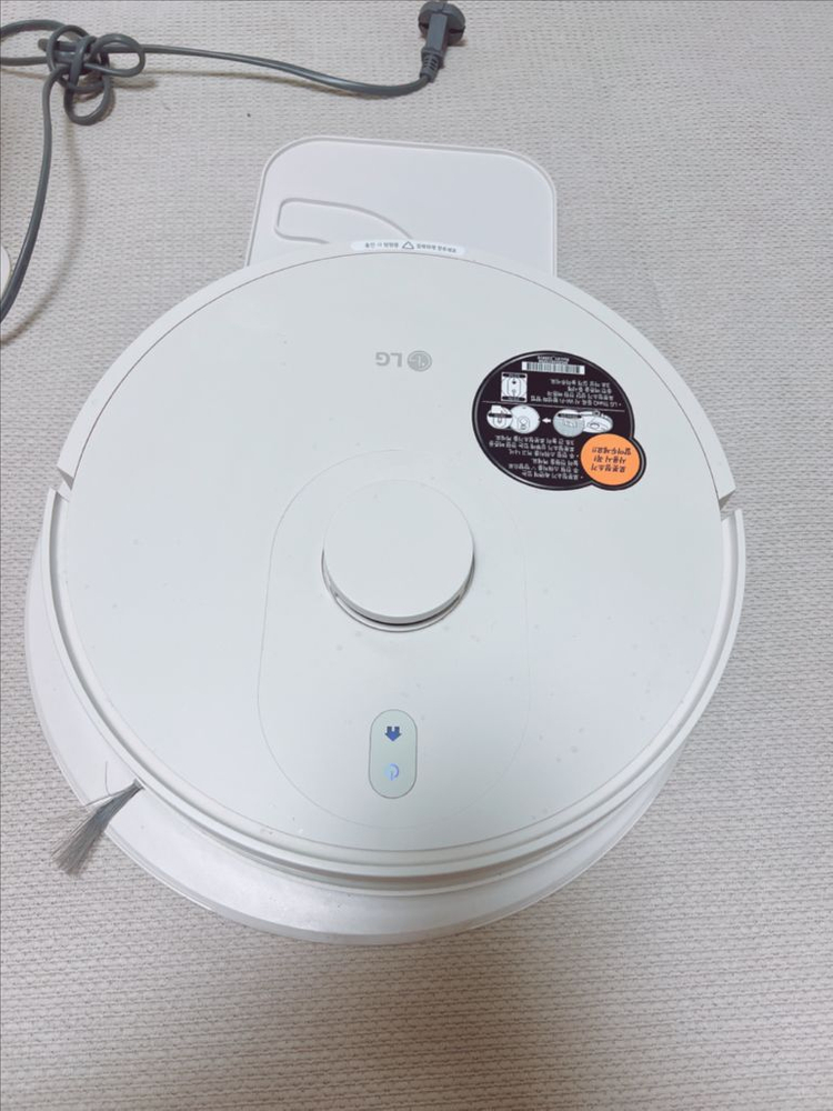 LG 로봇청소기 급처분 이미지