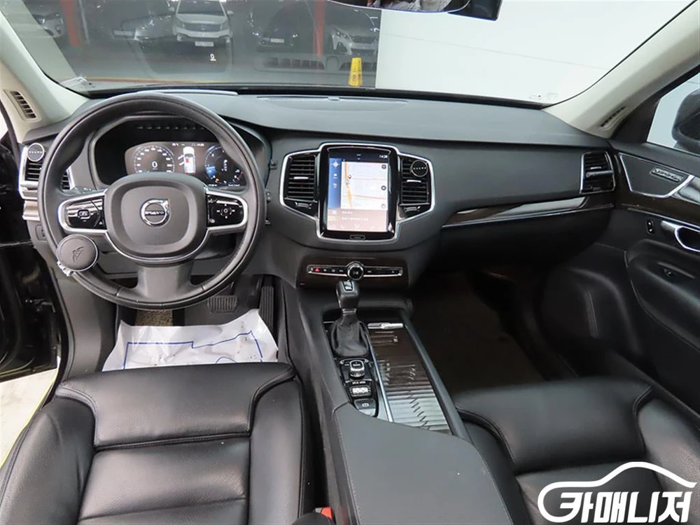 [볼보]XC90 2세대 2.0 D5 AWD 모멘텀 이미지