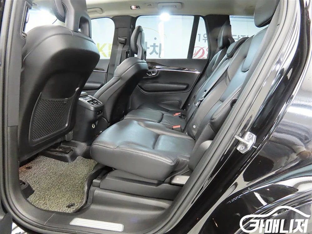 [볼보]XC90 2세대 2.0 D5 AWD 모멘텀 이미지