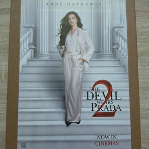 악마는 프라다를 입는다2 미란다 앤디 캐릭터 포스터 (2종 1세트) 이미지